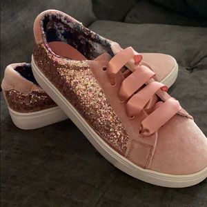 Girls Pink velvet and glitter sneakers